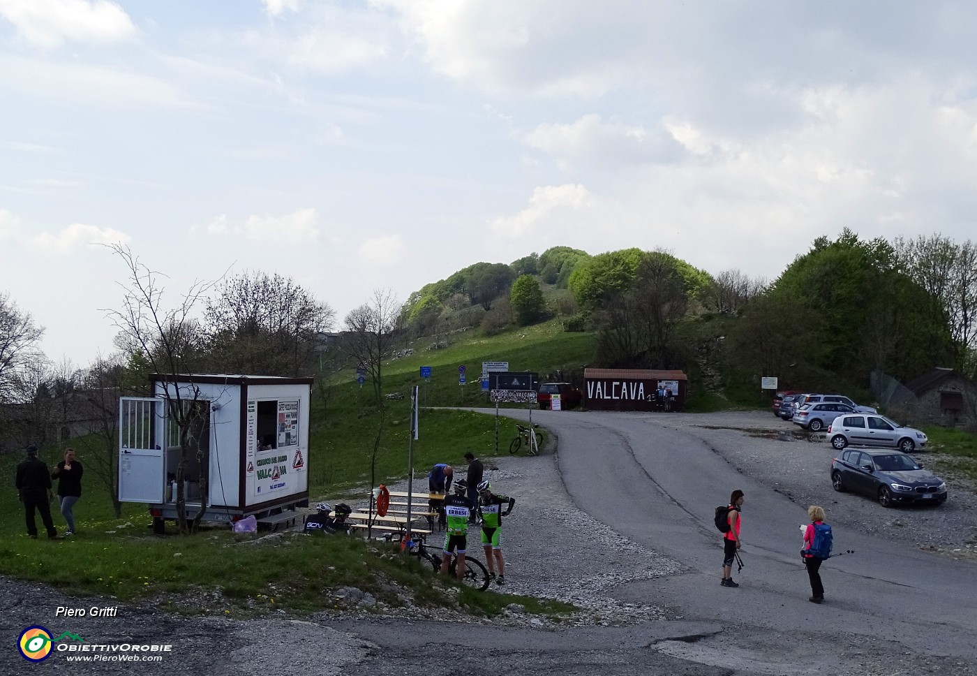 55 Al Passo di Valcava (1340 m).JPG -                                
